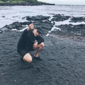 Meet your Posher, Christian